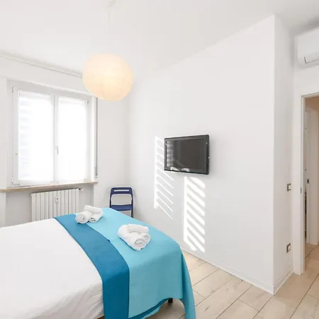 Desenzanoloft Official Partner Marriott Homes & - Window Of Family With Parking Spot Apartmán *