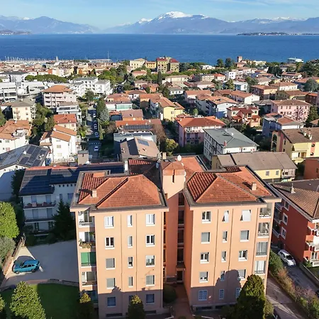 Apartamento Desenzanoloft Official Partner Marriott Homes & - Window Of Family With Parking Spot *