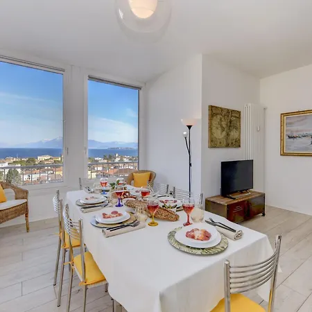 Apartamento Desenzanoloft Official Partner Marriott Homes & - Window Of Family With Parking Spot Desenzano del Garda
