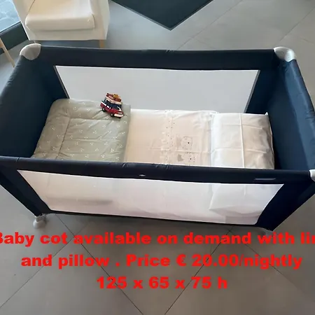 Window Of Family With Parking Spot Desenzanoloft Official Partner Homes & By Marriott Bonvoy Lejlighed *
