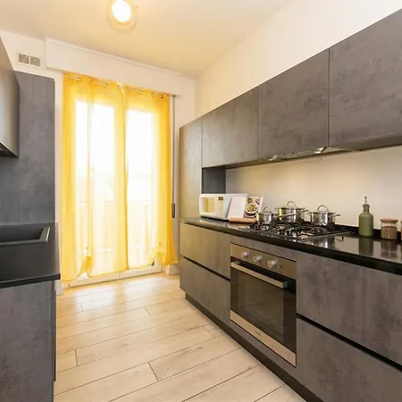 Appartement Window Of Family With Parking Spot Desenzanoloft Official Partner Homes & By Marriott Bonvoy